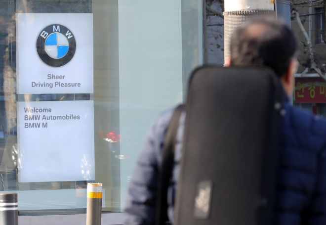 21일 BMW코리아가 BMW 및 MINI 차량에 '한국형 레몬법'을 도입 적용한다고 밝혔다. 사진=뉴시스