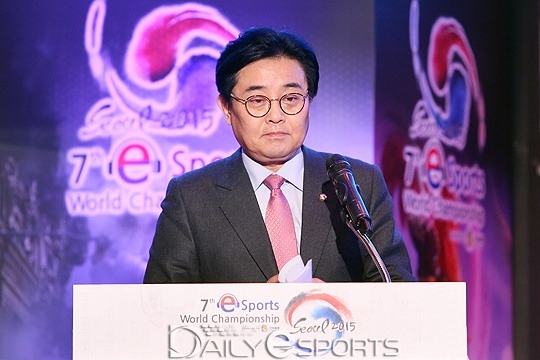 한국e스포츠협회를 이끌던 시절 전병헌 협회장