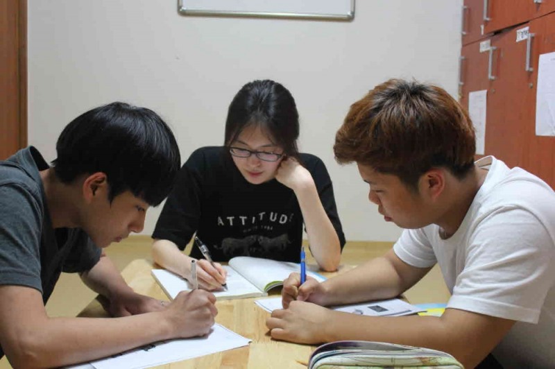 (사진=청년 장학금 지원 '돌봄 멘토링' 활동)