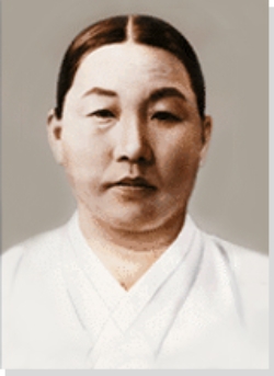 (사진=범정 장형 선생과 함께 단국대 설립 공신인 혜당 조희재 여사)