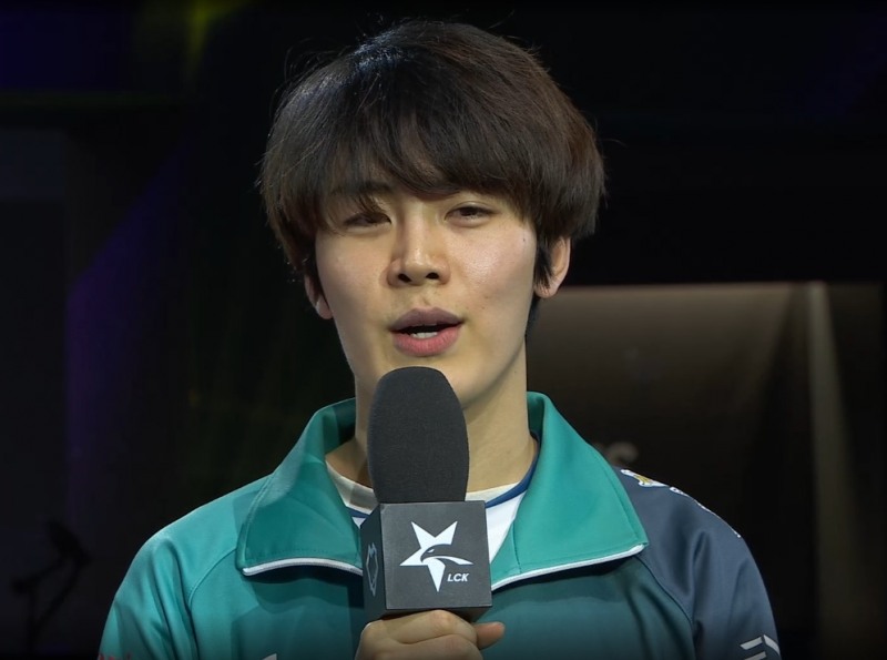 담원 게이밍의 톱 라이너 '플레임' 이호종(사진=LCK 생중계 화면 캡처).