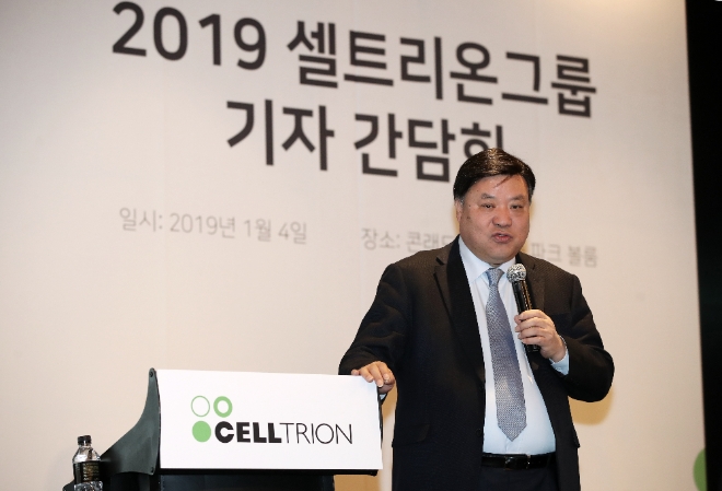 1월 4일 오후 서울 영등포구 콘래드호텔에서 열린 2019 셀트리온그룹 기자 간담회에서 서정진 셀트리온 회장이 인사말을 하고 있다. 사진=뉴시스