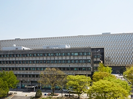 (사진=이종환 관정이종환교육재단 이사장이 600억원 기부해 건린된 '중앙도서관 관정관')