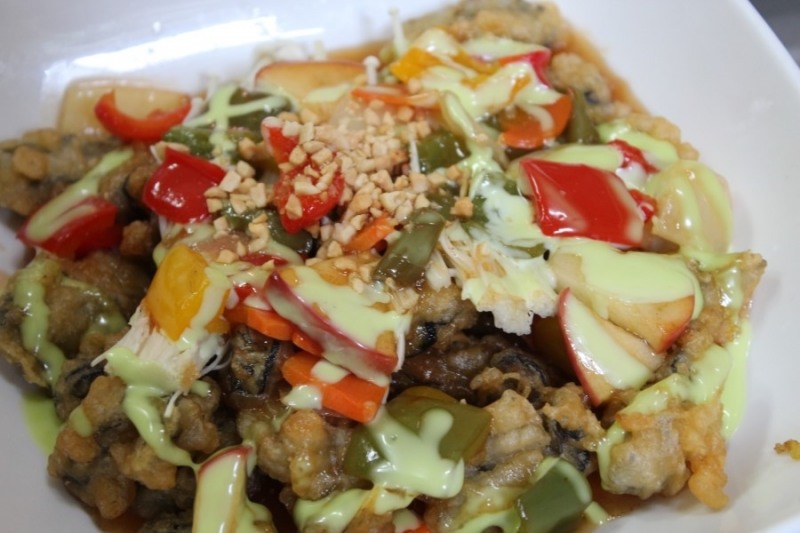 사진=거제도 맛집 ‘포로수용소 굴.구이집' 제공