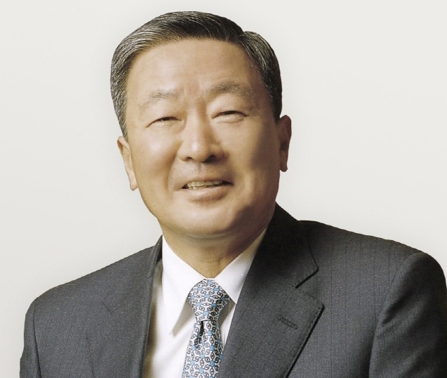 (사진=LG복지재단은 2015년부터 고 구본무 명예회장의 뜻을 받아 'LG의인상'을 수여하고 있다.)