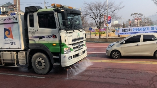 안성시, 노면 미세먼지 제거 살수차 확대 운영