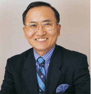 (사진=박성수 이랜드그룹 회장은 그룹 경영일선에서 손을 떼고 이랜드문화재단 이사장을 맡고 있다.)