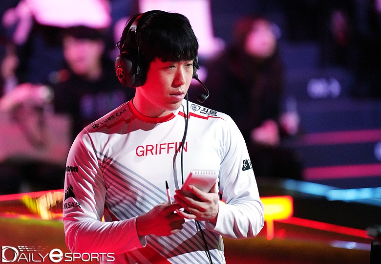 그리핀 김대호 감독 "미드 정글 싸움이 승부 판가름"