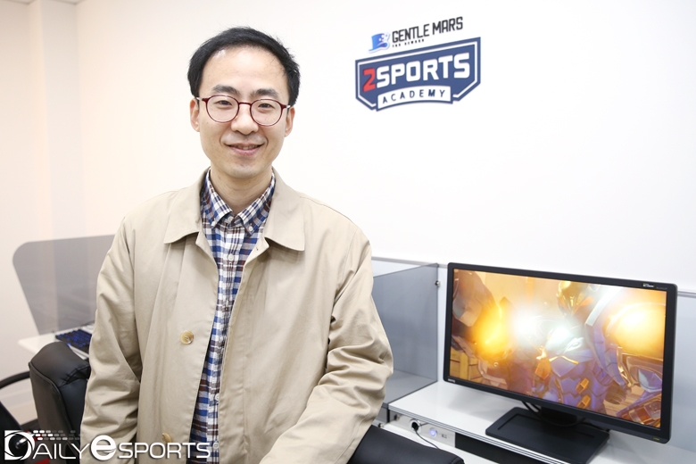 박용욱 수석 코치 "초보부터 프로까지 다 가르쳐 드립니다"