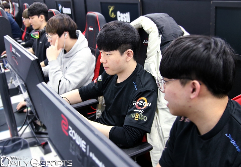 5주 3일차 우승을 차지한 스퀘어.