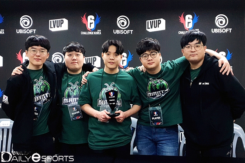 맨티스의 권유근, 이시헌, 이인엽, 한찬용, 김성수(왼쪽부터).