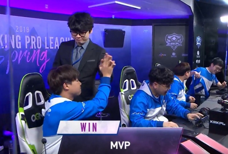 고스트 아울 게이밍과의 대결에서 3대1로 승리한 MVP(사진=유튜브 생중계 화면 캡처).