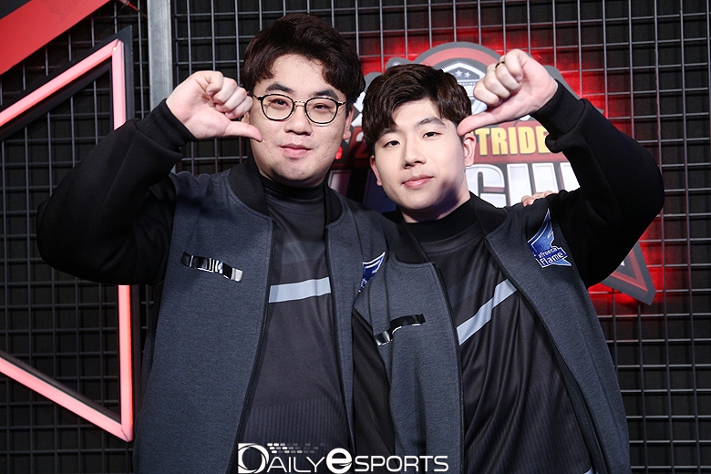 아이템전 최강자 이은택(왼쪽)과 강석인.