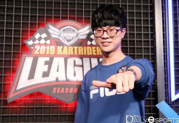 넥슨 아레나서 탄생한 '카트라이더' 리그 신성 박인수.