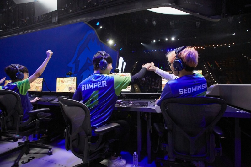 스테이지1 전승 우승을 달성한 밴쿠버 타이탄즈(사진=블리자드 엔터테인먼트 제공).