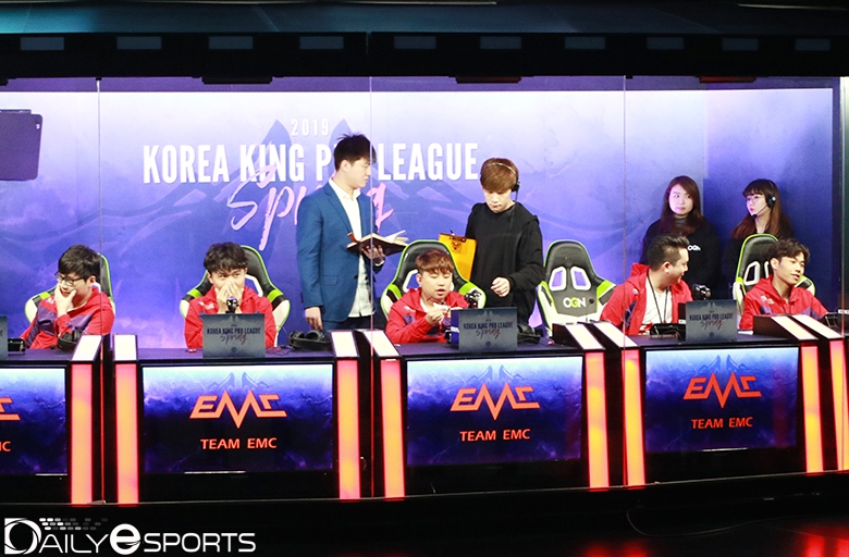 3대0으로 승리한 e스포츠 오브 마카오 차이나.