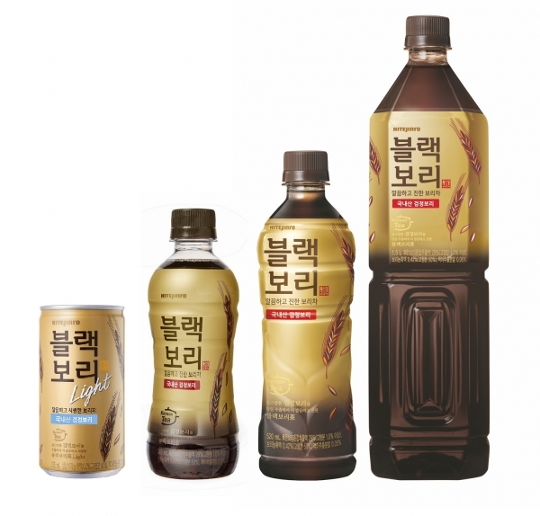하이트진로음료 ‘블랙보리’ 4종 (라이트 175mL, 340mL, 520mL, 1.5L) / 사진 = 하이트진로음료 제공