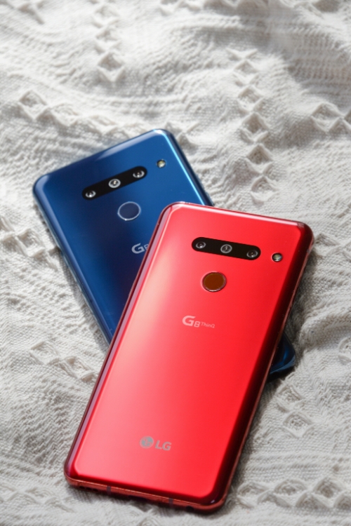 LG전자는 자사 전략 프리미엄 스마트폰 LG G8 ThinQ가 세계 권위의 카메라 품질 평가기관 ‘VCX 포럼(VCX-Forum, 이하 VCX)’으로부터 최고의 화질과 성능을 인정받았다고 29일 밝혔다. / 사진 출처 = LG전자