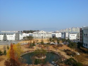 (사진=우암학원 산하에 우암유치원과 우암문화재단, 우암의료재단, 곡성시니어클럽 등을 두고 있다.)