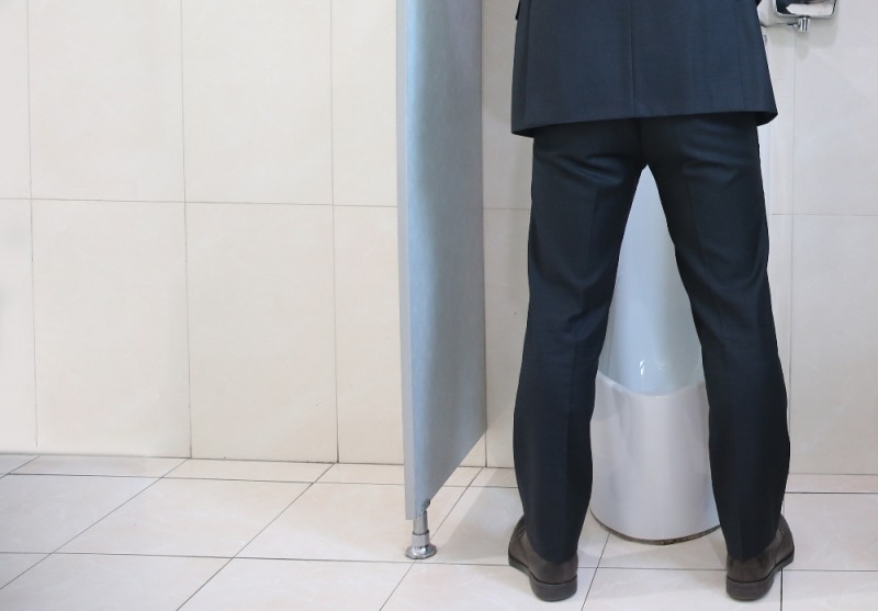 부끄러워 말 못하는 '배뇨장애'... 요실금, 여자가 남자보다 발병위험 22배 높아