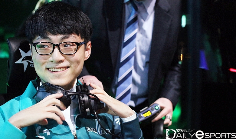 1세트 코르키로 활약한 담원 게이밍의 미드라이너 '쇼메이커' 허수.