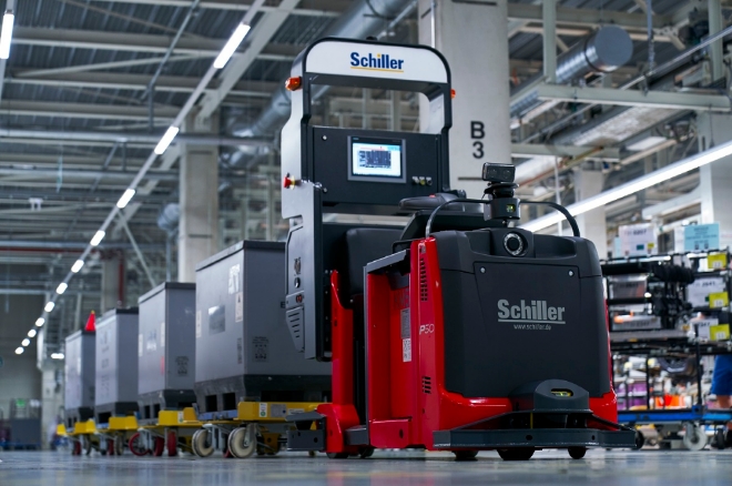 BMW 그룹 딩골핑 공장 자율 견인차 /사진 제공 = BMW그룹