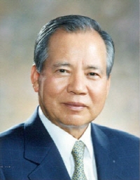 (사진=박준형 이사장은 고 박성형 명예회장의 동생이면서 신라교역 대표이사 회장과 신라에스지 회장을 맡고 있다.)