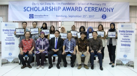 (사진=종근당고촌재단은 해외 장학생 51명을 대상으로 대학등록금 전액을 지급하기로 했다.)