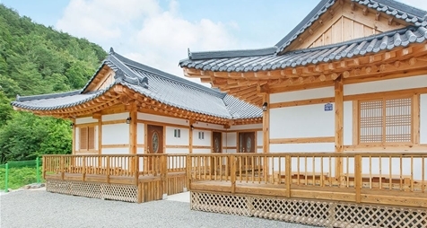 홍천 펜션, 절경이 어우러진 한옥의 매력 ‘홍천엔한옥’