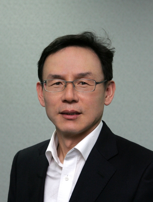 LG유플러스 기업부문장 최주식 부사장이 22일 동대문디자인플라자에서 열리는 ‘2019년 과학·정보통신의 날’ 기념식에서 정부로부터 성공적인 5G 상용화 및 사업화 공로를 인정받아 ‘동탑산업훈장’을 수상한다.사진은 LG유플러스 최주식 부사장 / 사진 제공 = LG유플러스