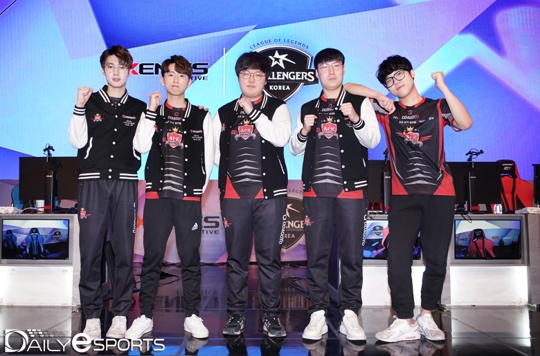 APK 프린스, 선수-코치 공개 모집