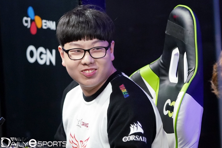 락스 피닉스의 사이드 '하썸' 민경현.