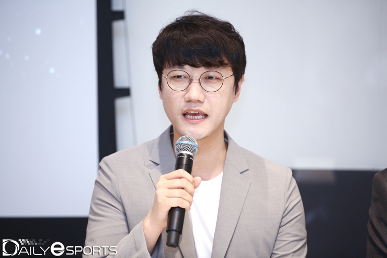 김정민 해설 위원.