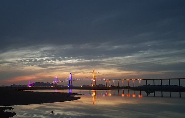 대림산업, 전남 신안 ‘국내 최초 3주탑 현수교’ 준공…천사대교 '위용'