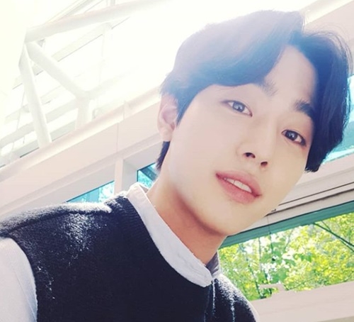 사진=안효섭 SNS