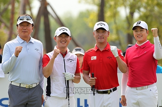 최종라운드 챔피언조로 나선 전 국가대표 야구감독 선동열과 준우승자 박성국, 우승자 전가람과 배우 박광현. 인천=김상민 기자