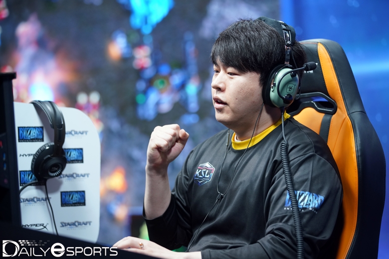 '총사령관' 송병구, KSL 초대 우승자 김성현 완파! 8강 막차