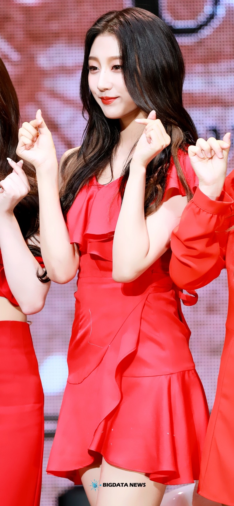 러블리즈 정예인, 여섯 번째 미니 앨범 '원스 어폰 어 타임' 발매 기념 미디어 쇼케이스 현장