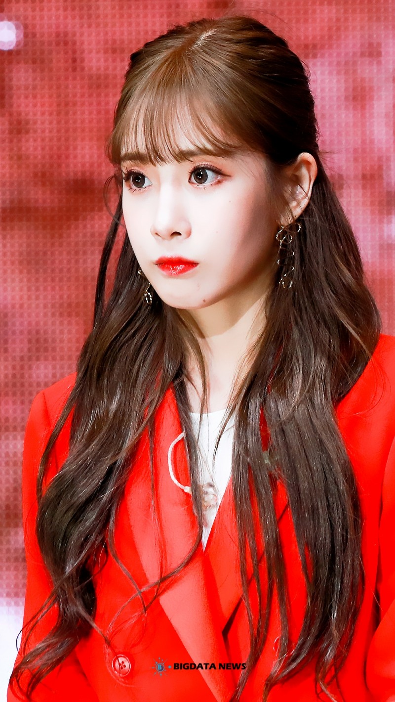 러블리즈 유지애, 여섯 번째 미니 앨범 '원스 어폰 어 타임' 발매 기념 미디어 쇼케이스 현장