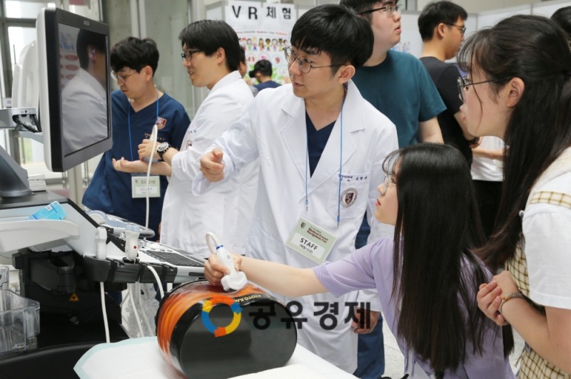 지난 18일, 고대의대가 제4회 KU Medicine Career Navigation Fair를 성황리에 개최했다.