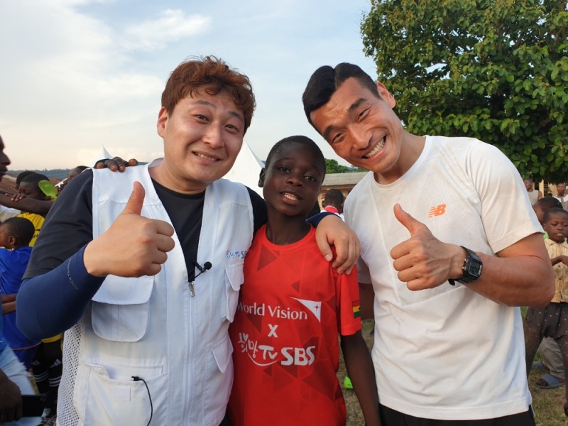 개그맨 노우진·축구해설위원 조원희, 아프리카 가나 방문해 축구 꿈나무 응원