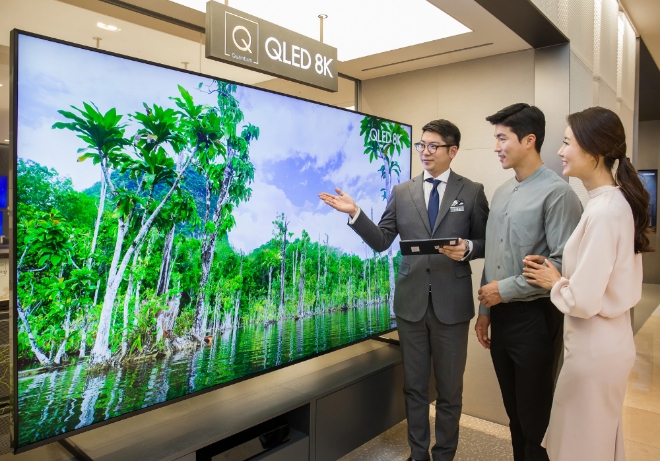 2019년형 QLED 8K 98형 / 사진 제공 = 삼성전자