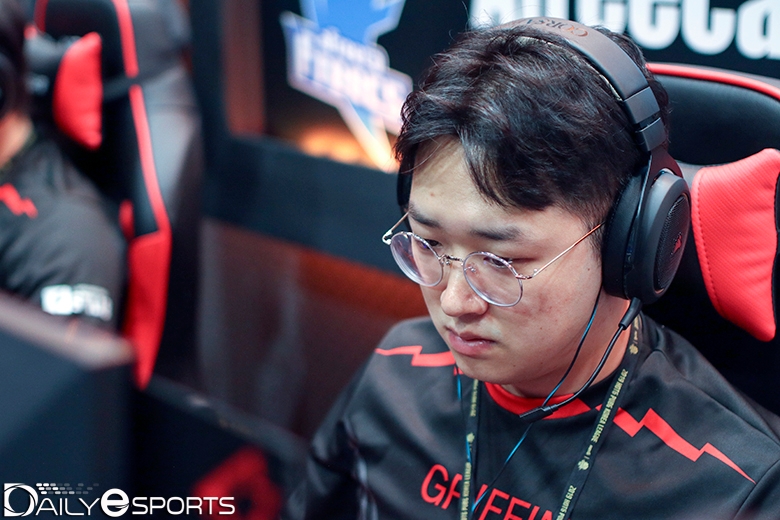 그리핀 블랙의 '레이지' 이효범.