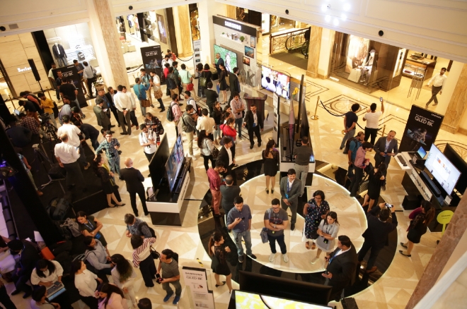 인도 QLED 8K_미디어 론칭행사 제품체험존 전경 / 사진 제공 = 삼성전자