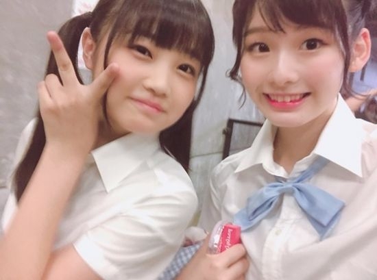 일본 걸그룹 AKB48의 사토미나미-아사이 나나미