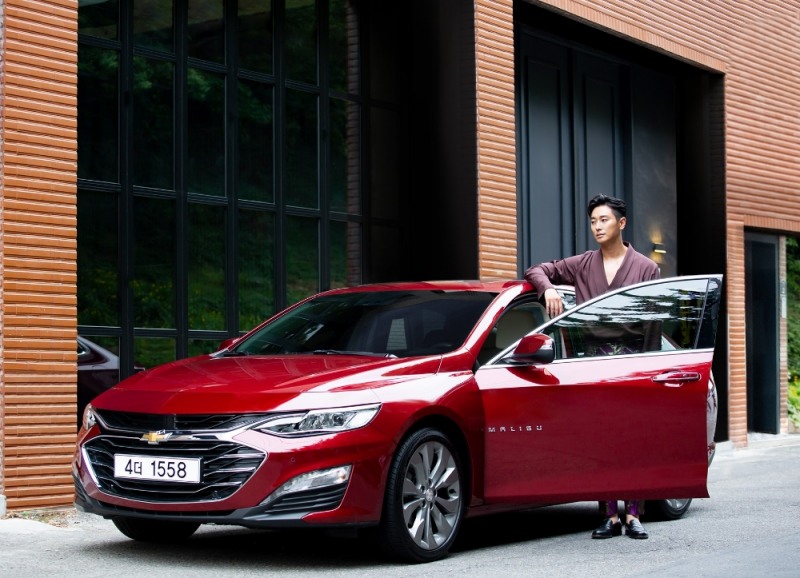 쉐보레 더 뉴 말리부 모델 배우 주지훈.(사진=한국지엠)