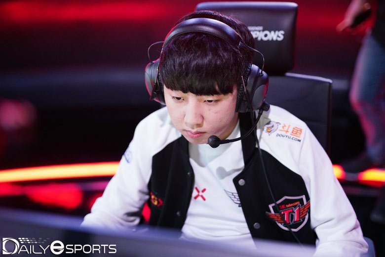 SK텔레콤 T1의 역전의 발판을 만든 톱 라이너 '칸' 김동하.