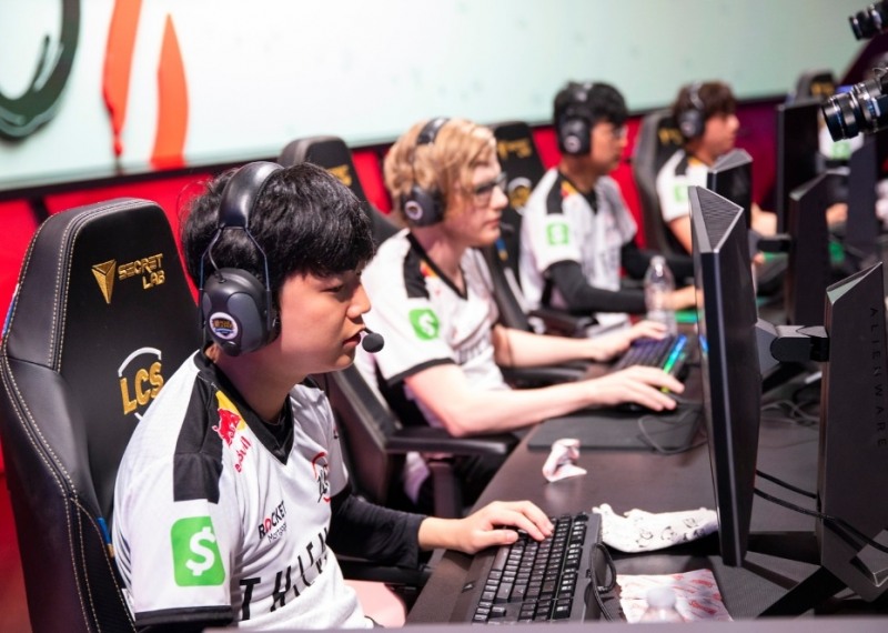 LCS에서 유일하게 전패를 당하고 있는 100 씨브즈(사진=라이엇 게임즈 제공).