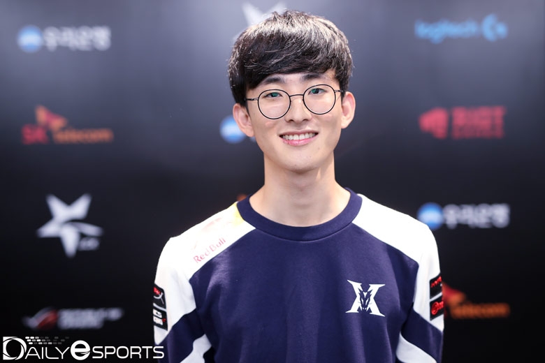 '폰' 허원석의 빈 자리를 성공적으로 메운 킹존 드래곤X의 미드 라이너 '내현' 유내현.