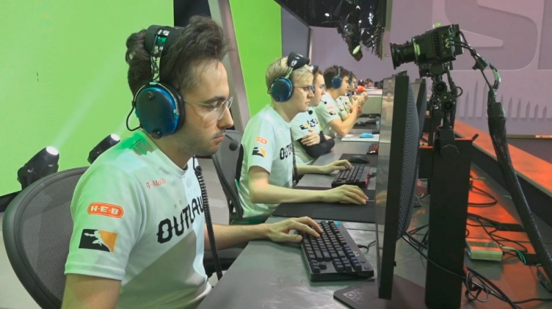 휴스턴 아웃로즈(사진=중계방송 캡처).